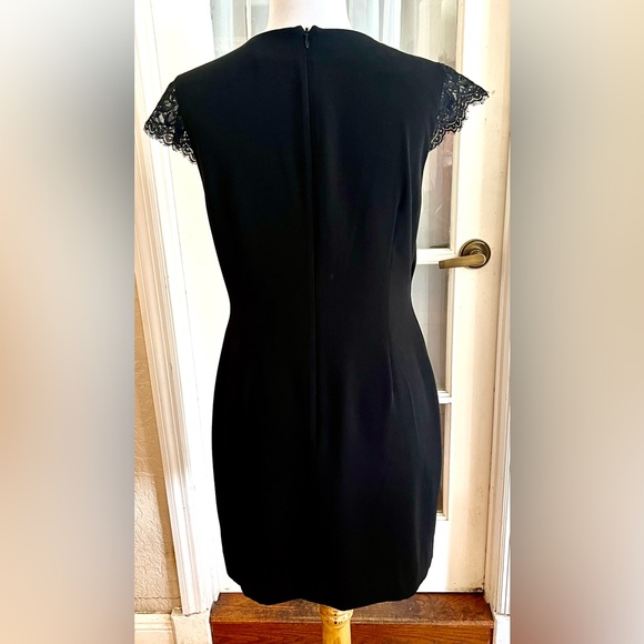 EUC SZ 8 Laundry by Shelli Segal Black Lace Cocktail Dress - Picture 2 of 5